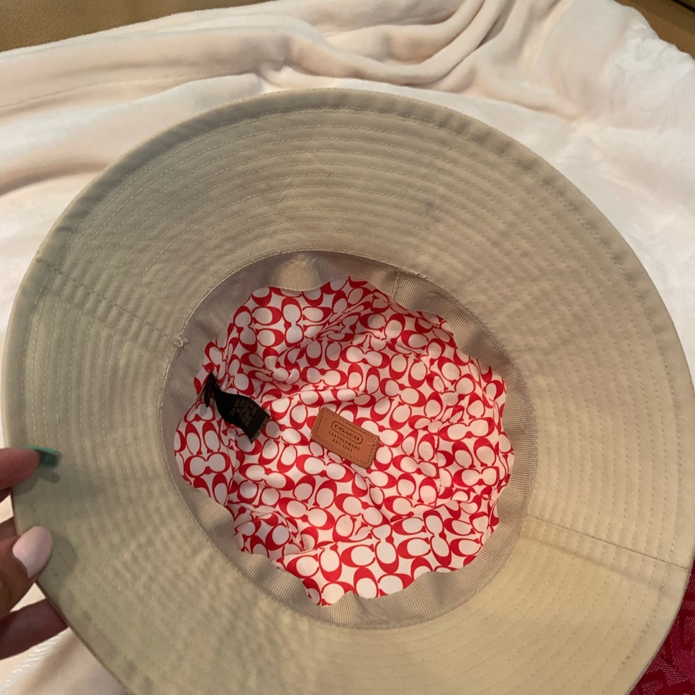 Bucket Hat Coach - image 3